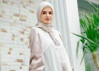Sederet Gaya Modern Klasik yang Masih Jadi Tren Busana Muslim 2024