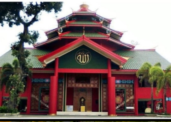 10 Masjid dengan Desain Terunik di Indonesia, Nomor 6 Nggak Kebayang