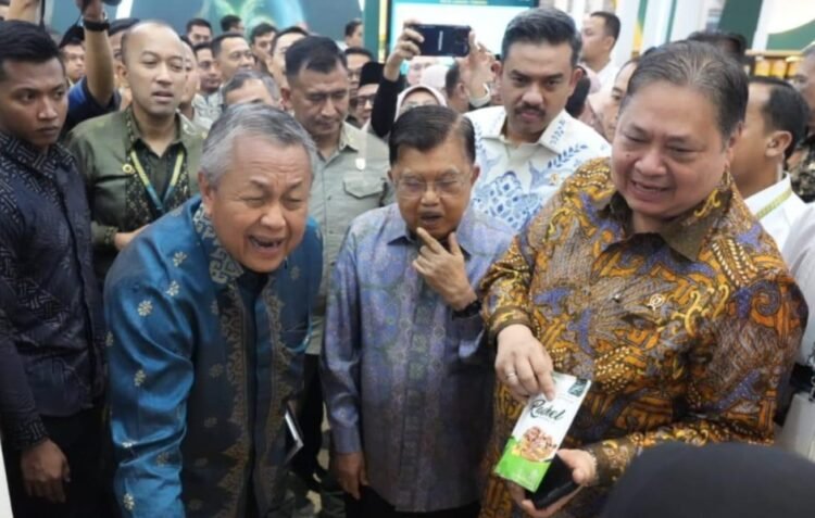 Kontribusi Usaha dan Pembiayaan Syariah Nyaris Separuh Ekonomi Tahun 2024, Capai 46%