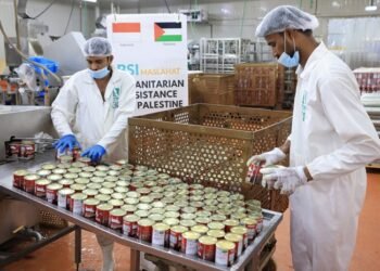 Ribuan Kaleng Daging BSI dan Secercah Harapan Palestina