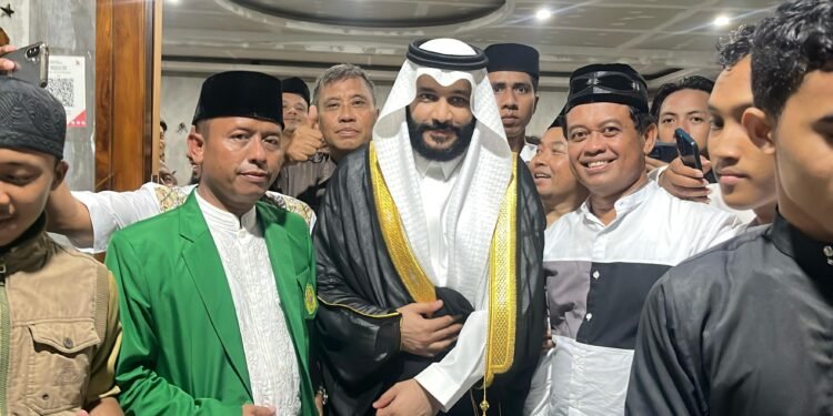 Masjid Al Hadi Hikmatul Ilmi Universitas Ibnu Chaldun Jakarta Gelar Buka Puasa dan Tarawih Bersama Syekh Abdurrahman Al-Ausy