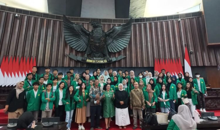 Mahasiswa dan Dosen UIC Jakarta Lakukan Kunjungan ke DPD RI