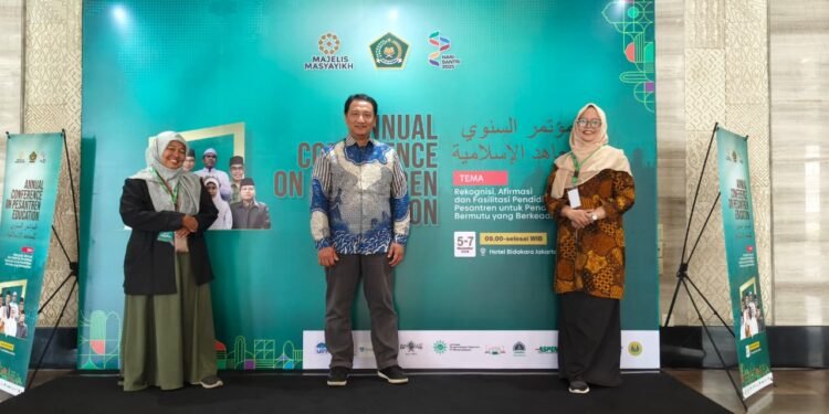 Dosen KPI UIC Hadiri Konferensi Pendidikan Pesantren Nasional