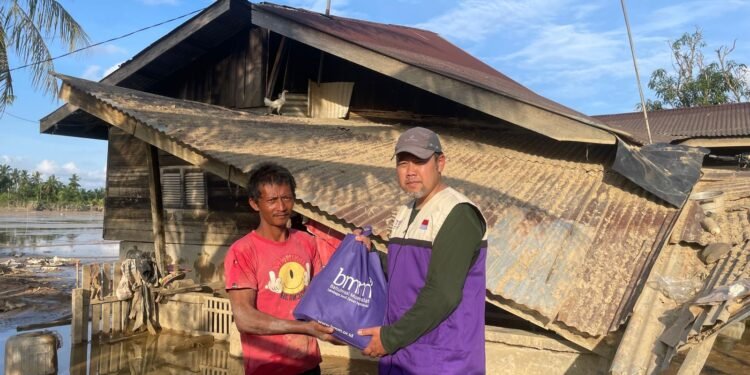 BMM Salurkan Bantuan untuk Penyintas Bencana di Sumatera