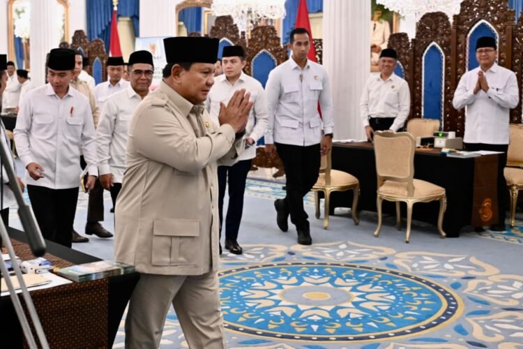 Presiden, Wapres, dan KMP Berzakat melalui Baznas di Istana, Terkumpul Rp3,8 M