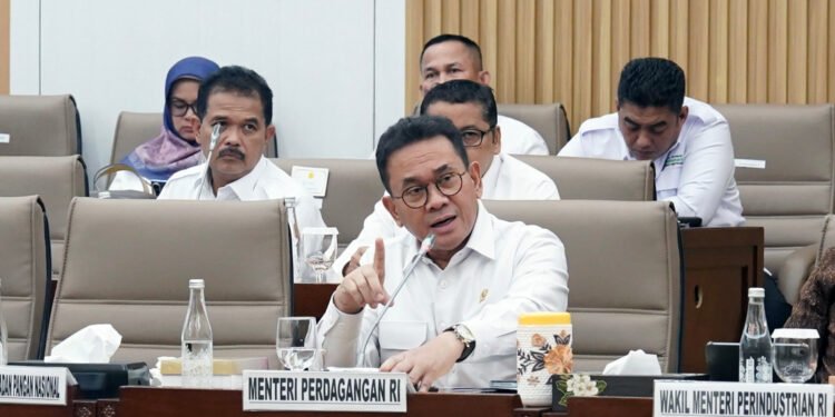 Raker DPR, Mendag Busan Perkuat Tata Niaga Gula dan Impor Etanol